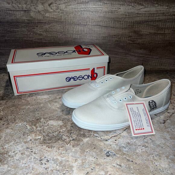 Sasson White Low Top Sneaker Tennis Shoe Sz 8.5 New In Box Vintage Y2K 90’s - Picture 1 of 10